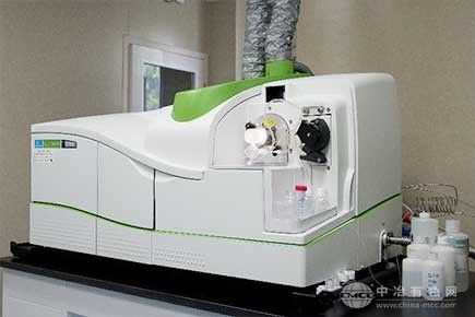 ϵ(ICP-MS)