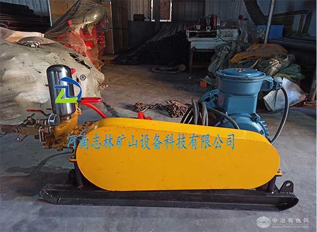 軯