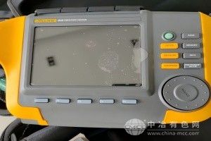 񶯷